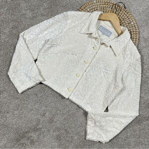 Dorothy Schoelen Platinum Cropped Textured Velvet Top Button Front in Ivory M